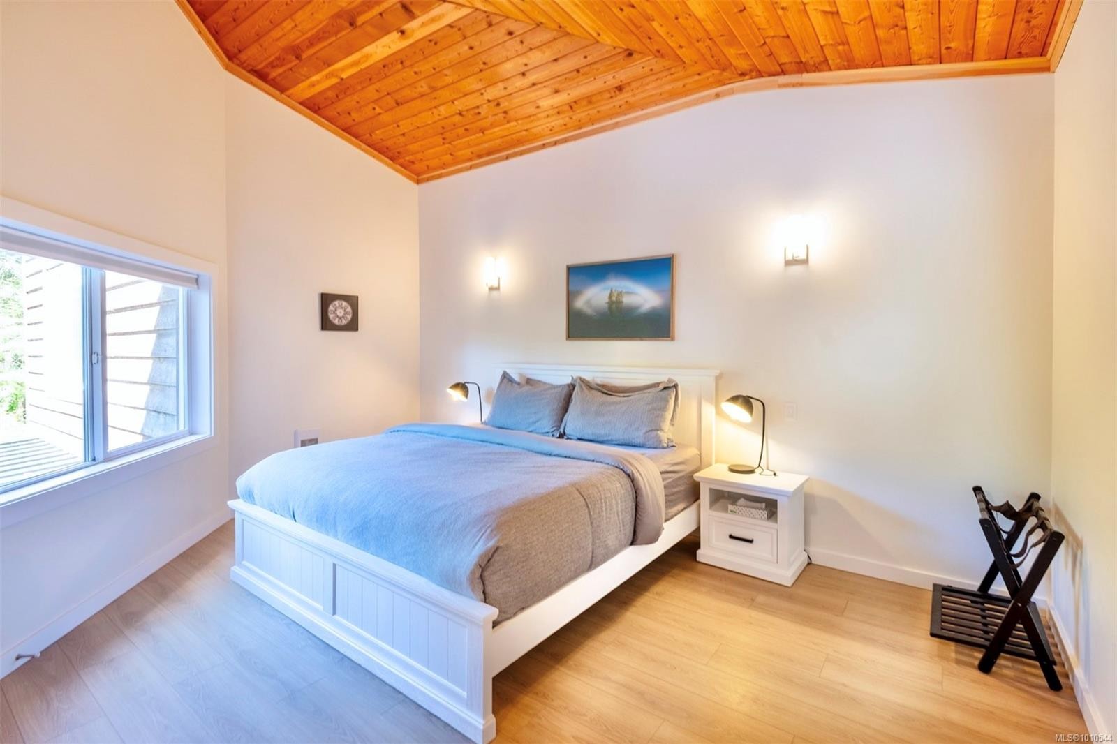 1316 Lynn Rd, Tofino, BC