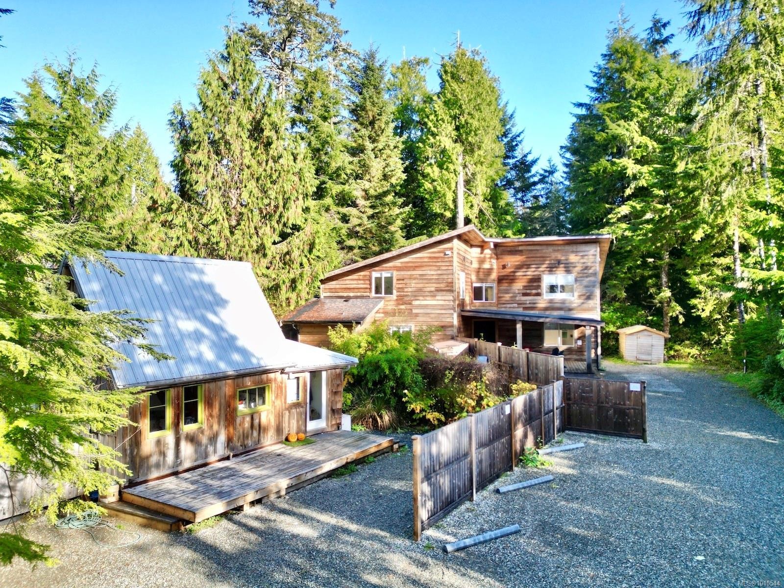 1316 Lynn Rd, Tofino, BC