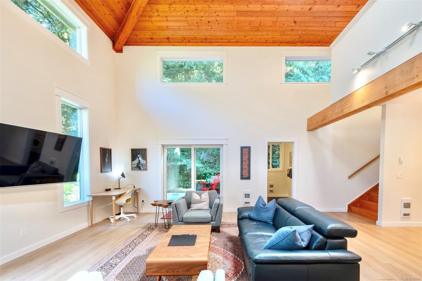 1316 Lynn Rd, Tofino, BC