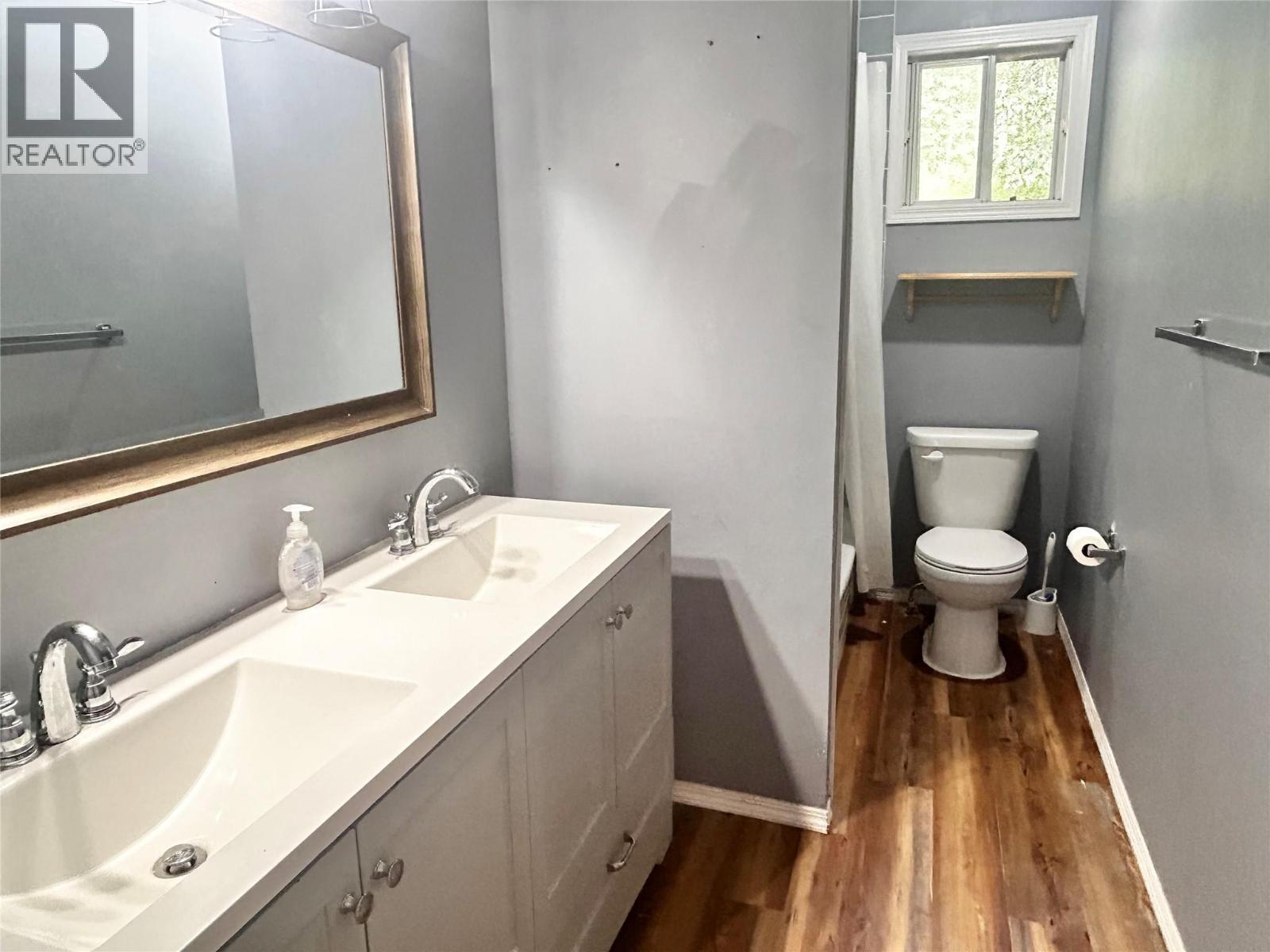 156 Gwillim Crescent, Tumbler Ridge, BC - Indoor Photo Showing Bathroom