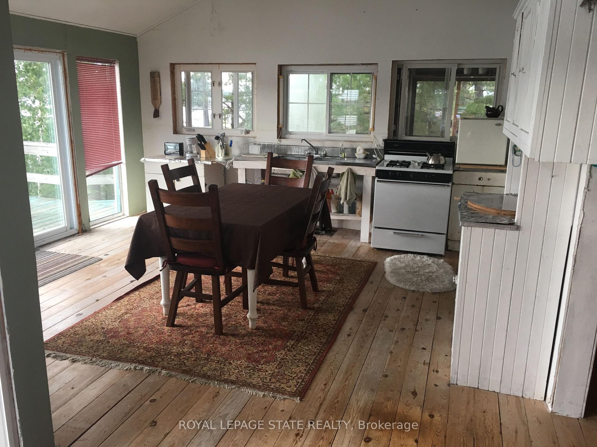 Wl106-1 Loudon Island 8 Pcl 1715 N/A, West Nipissing, ON - Indoor Photo Showing Dining Room
