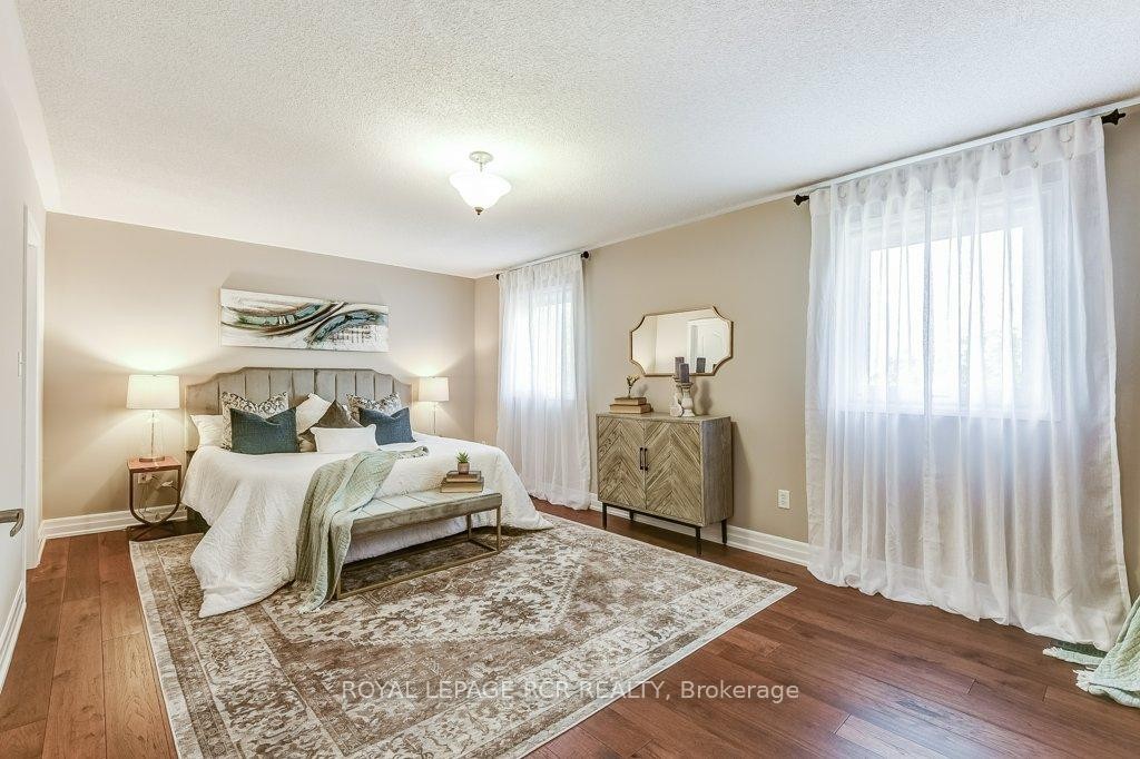 42 Mynden Way, Newmarket, ON - Indoor Photo Showing Bedroom