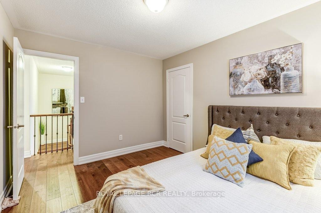 42 Mynden Way, Newmarket, ON - Indoor Photo Showing Bedroom