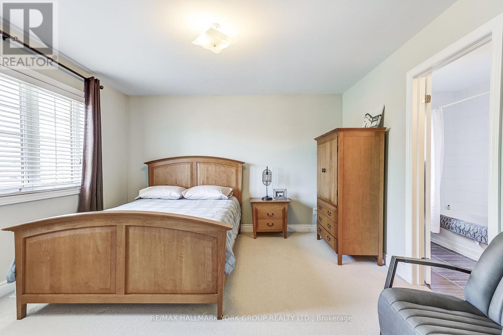 1022 Sherman Brock Circle, Newmarket, ON - Indoor Photo Showing Bedroom