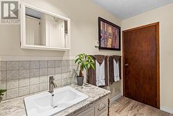 Full 4 piece Bath Main Floor -