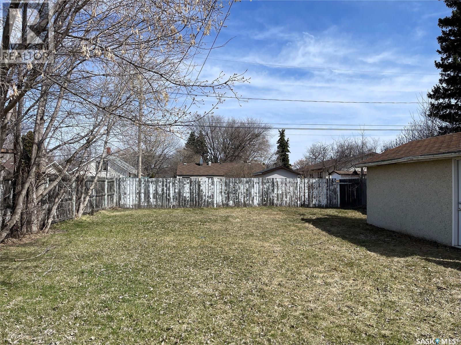 1432 105Th Street, North Battleford, SK - Outdoor