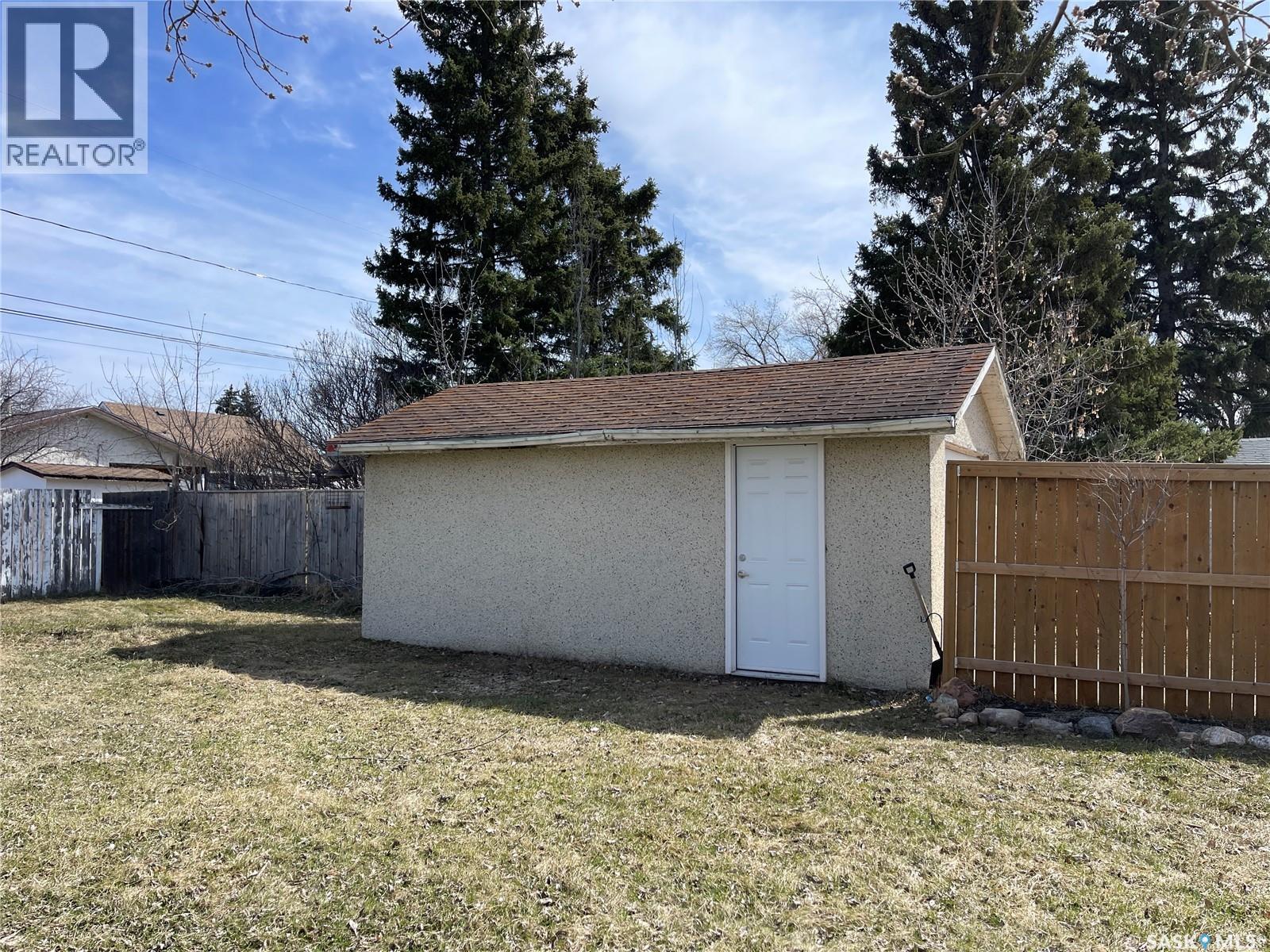 1432 105Th Street, North Battleford, SK - Outdoor