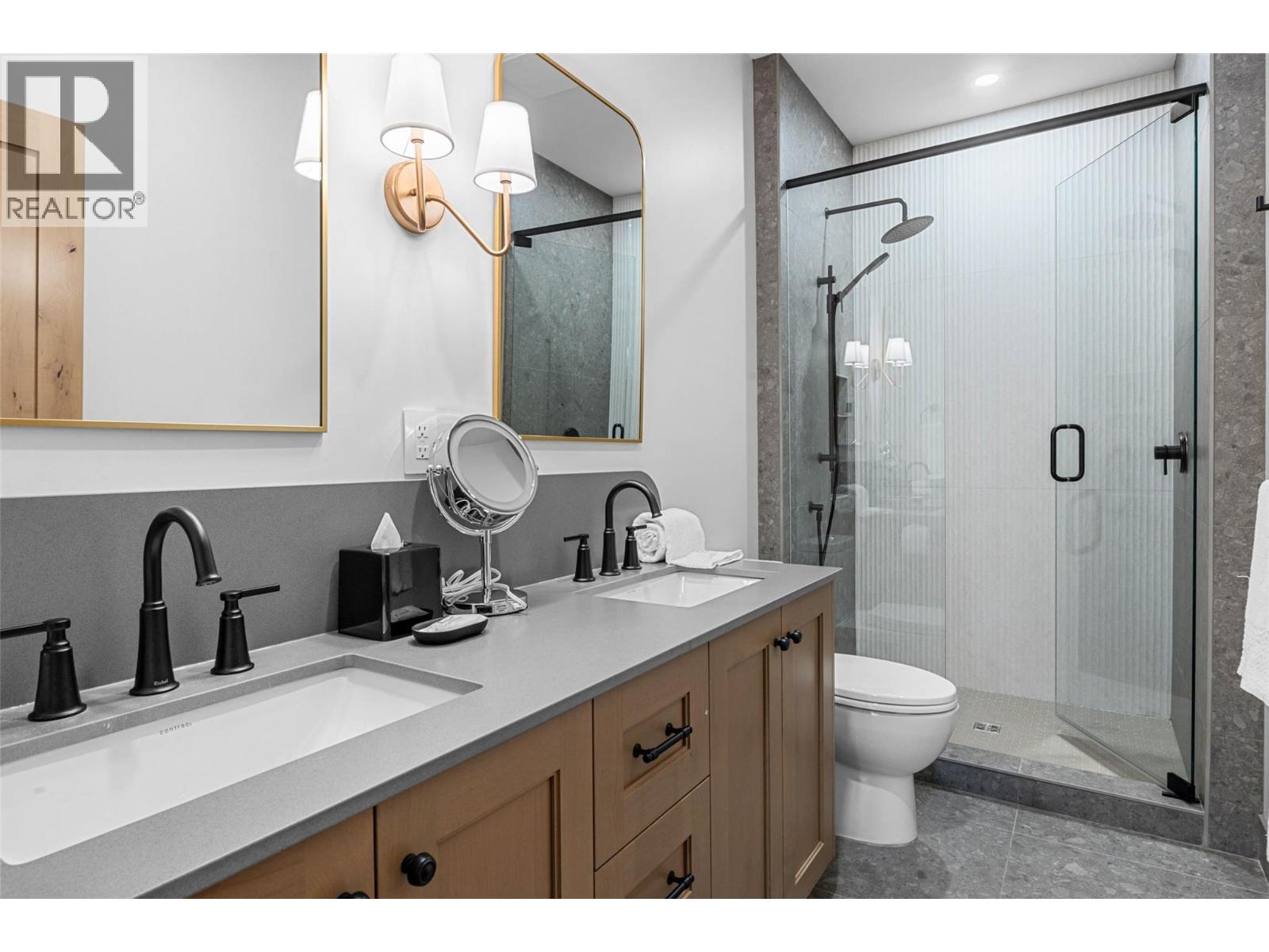 7005 Mcgillivray Lake Drive Unit# 13, Sun Peaks, BC - Indoor Photo Showing Bathroom