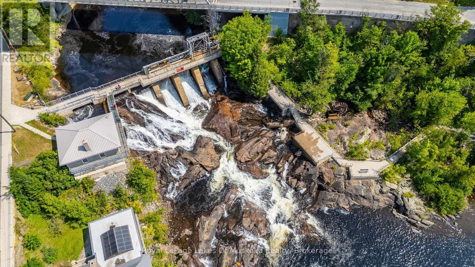 308 - 24 Ontario Street, Bracebridge (Macaulay), ON - Outdoor With View
