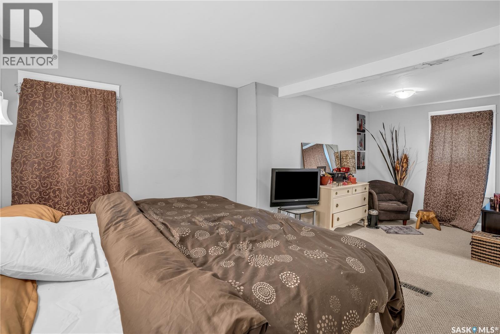 2128 Reynolds Street, Regina, SK - Indoor Photo Showing Bedroom