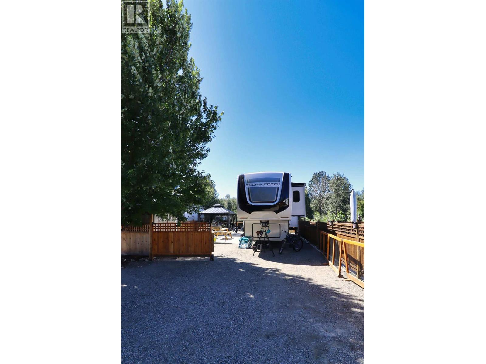 67 Cottonwood Drive, Lee Creek, BC