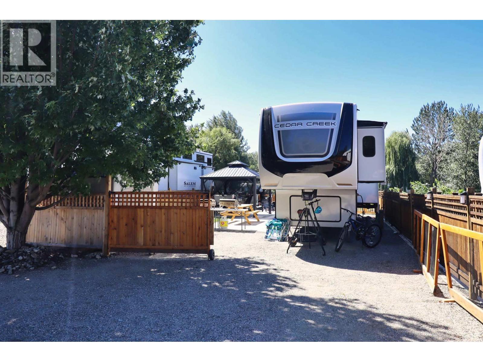 67 Cottonwood Drive, Lee Creek, BC