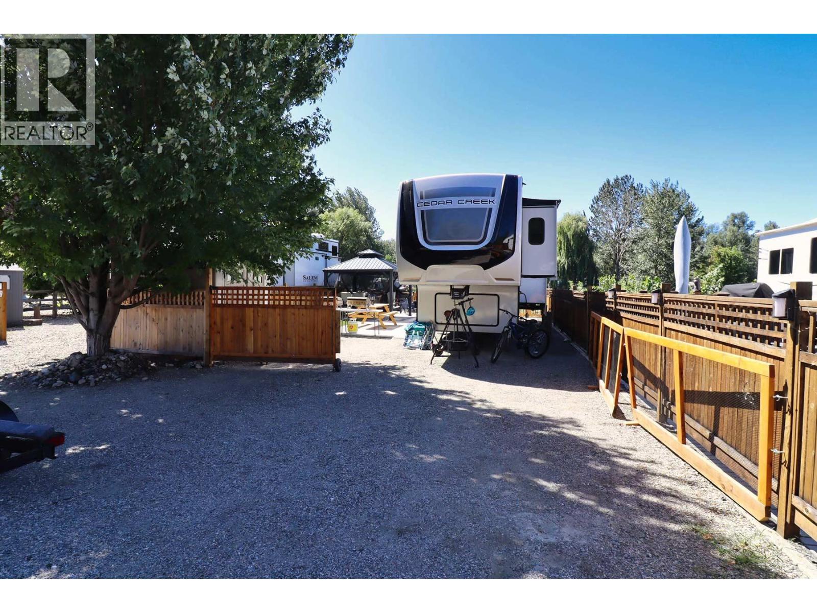 67 Cottonwood Drive, Lee Creek, BC