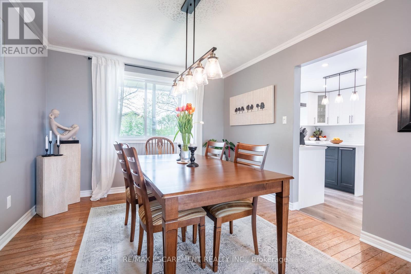 152 Concession 7 Road E, Hamilton, ON - Indoor Photo Showing Dining Room