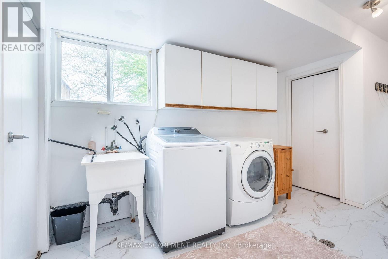 152 Concession 7 Road E, Hamilton, ON - Indoor Photo Showing Laundry Room