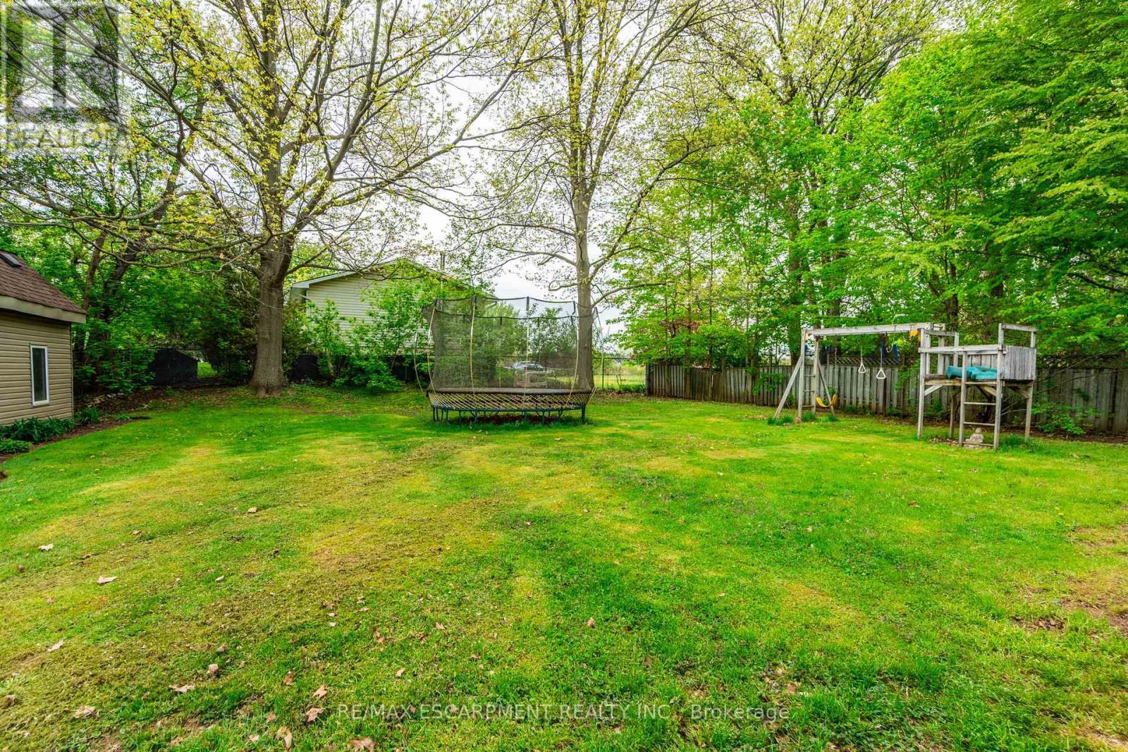 152 Concession 7 Road E, Hamilton, ON - Outdoor With Backyard