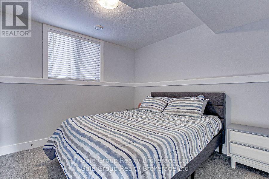 95 Henry Street, Strathroy-Caradoc (Se), ON - Indoor Photo Showing Bedroom