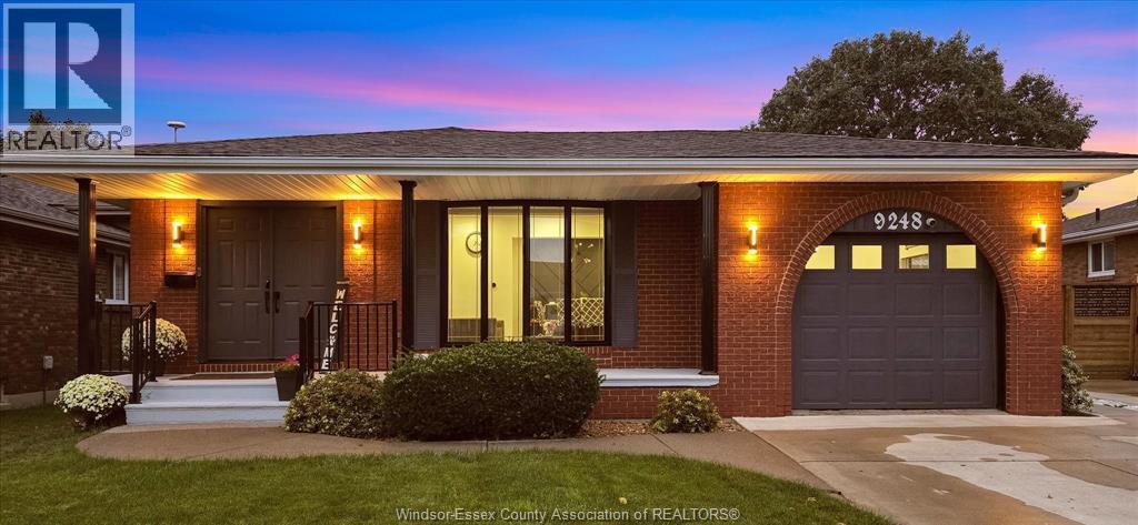 9248 Esplanade Drive, Windsor, ON - Outdoor