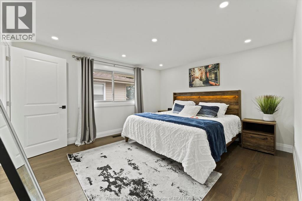9248 Esplanade Drive, Windsor, ON - Indoor Photo Showing Bedroom