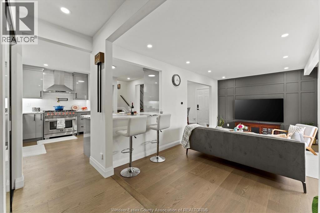 9248 Esplanade Drive, Windsor, ON - Indoor