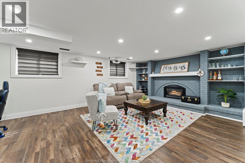 9248 Esplanade Drive, Windsor, ON - Indoor With Fireplace