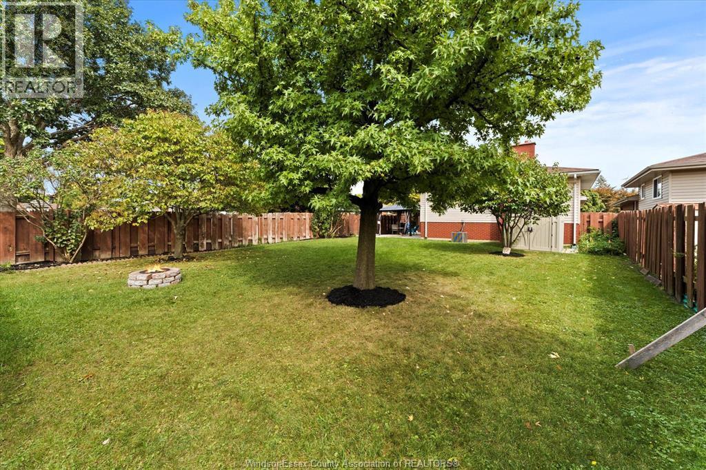 9248 Esplanade Drive, Windsor, ON - Outdoor With Backyard
