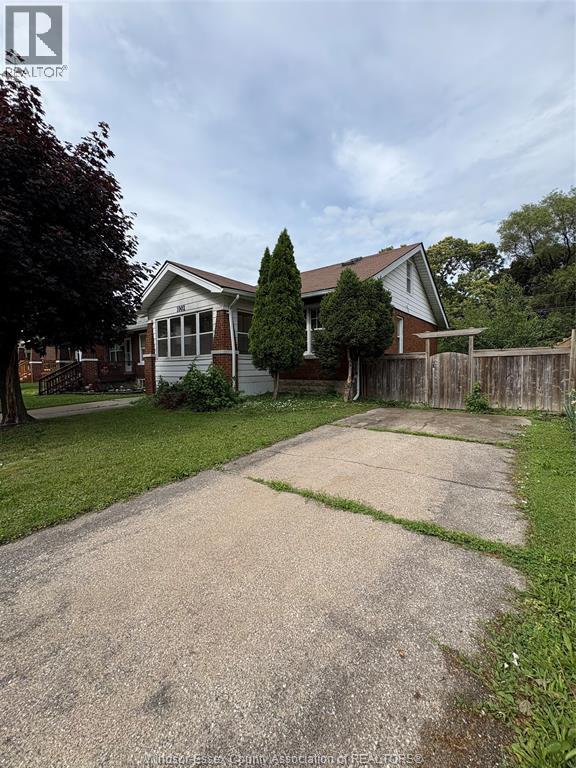1002 Dawson, Windsor, ON - Outdoor