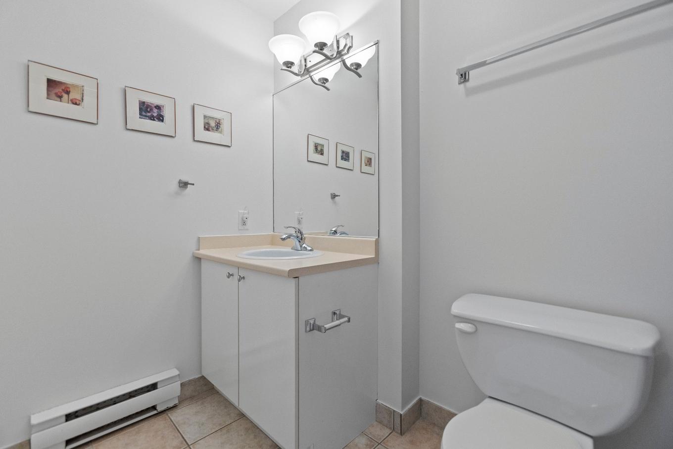 Salle de bains - 717-18 Ch. Du Bord-Du-Lac-Lakeshore, Pointe-Claire, QC - Indoor Photo Showing Bathroom