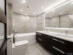 Ensuite bathroom -