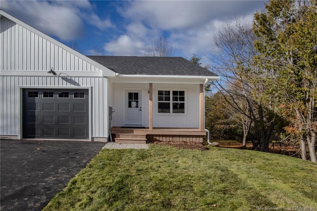 331 Hampton Rd, Quispamsis, NB