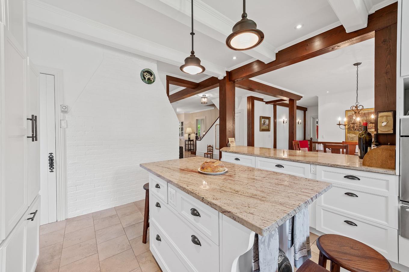 Kitchen - 169 Ch. Du Tour-Du-Lac, Sainte-Agathe-Des-Monts, QC - Indoor Photo Showing Kitchen