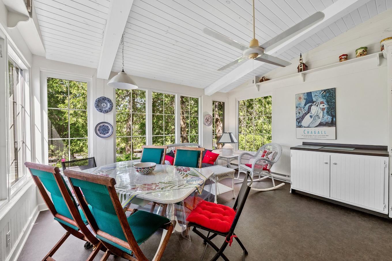 Solarium/Sunroom - 169 Ch. Du Tour-Du-Lac, Sainte-Agathe-Des-Monts, QC - Indoor Photo Showing Dining Room