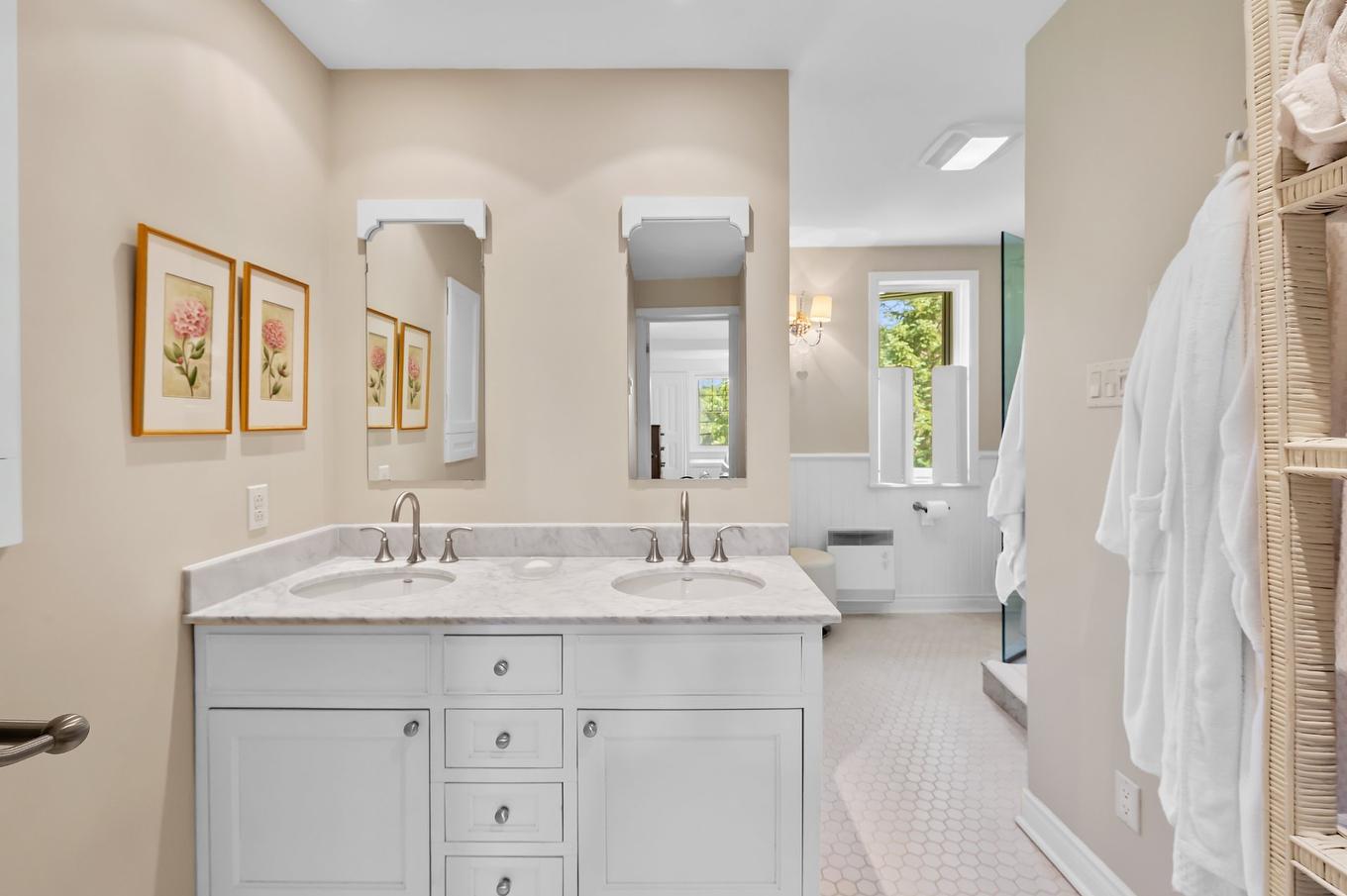 Ensuite bathroom - 169 Ch. Du Tour-Du-Lac, Sainte-Agathe-Des-Monts, QC - Indoor Photo Showing Bathroom