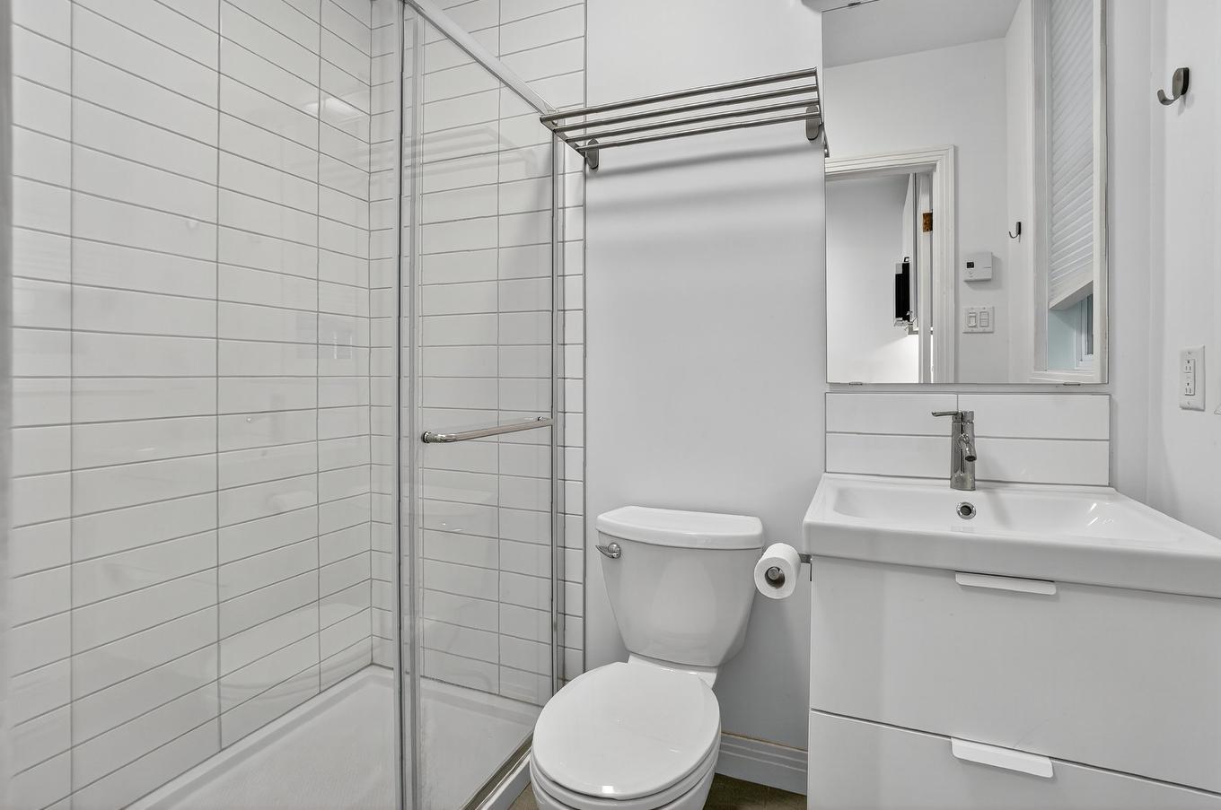 Bathroom - 5015 Rue Fabre, Montréal (Le Plateau-Mont-Royal), QC - Indoor Photo Showing Bathroom