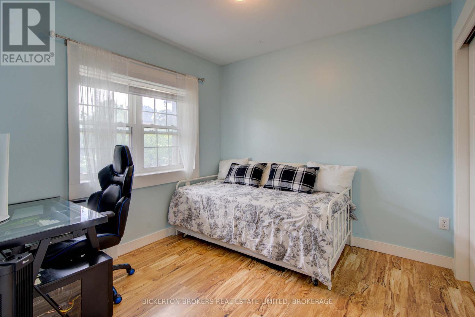 6 Yonge Street, Lansdowne Village, ON - Indoor Photo Showing Bedroom
