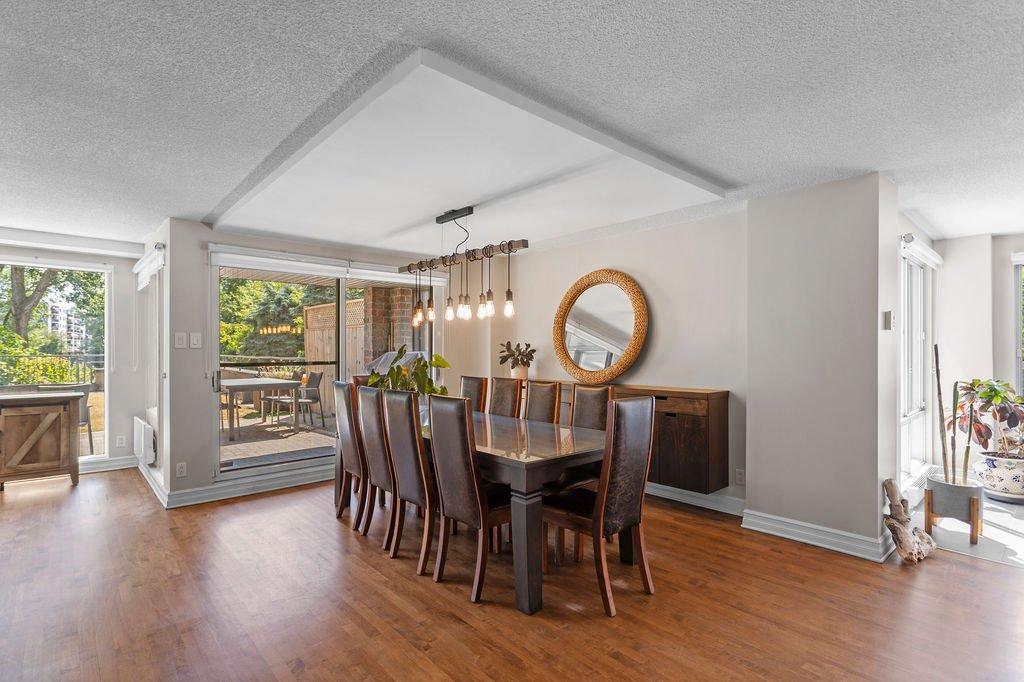 Salle à manger - 101-4570 Ch. Des Cageux, Laval (Chomedey), QC - Indoor Photo Showing Dining Room