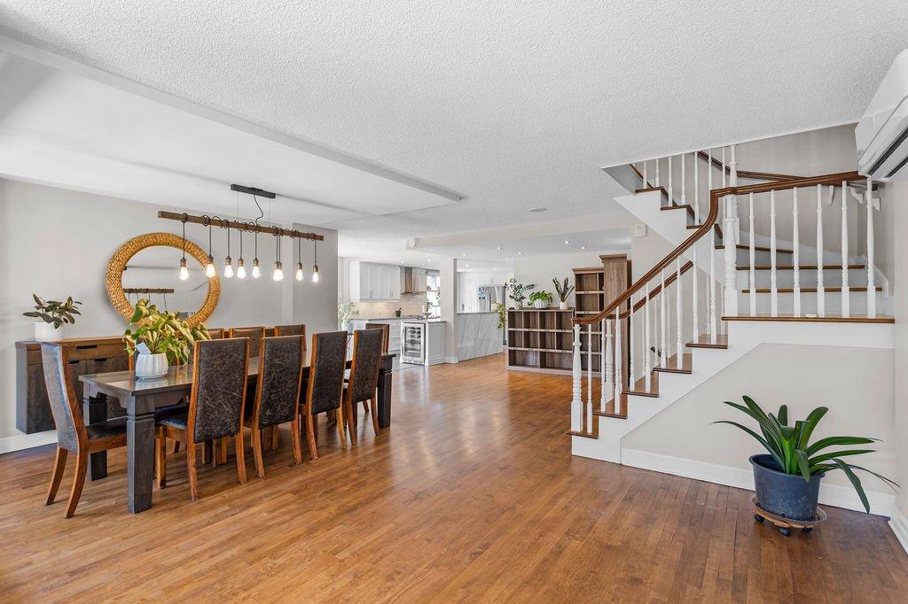 Vue d'ensemble - 101-4570 Ch. Des Cageux, Laval (Chomedey), QC - Indoor Photo Showing Dining Room