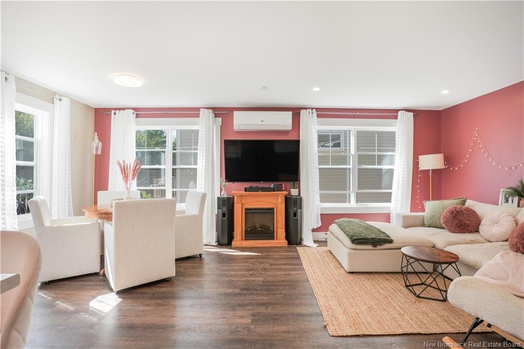 45 Weavers Wy, Fredericton, NB