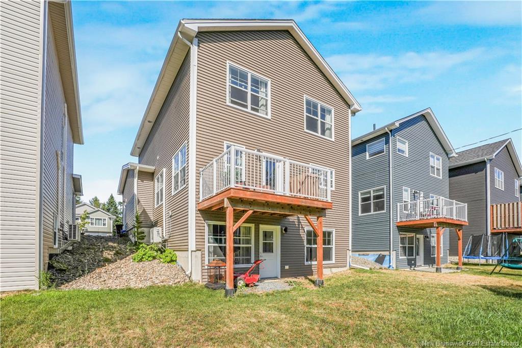 45 Weavers Wy, Fredericton, NB