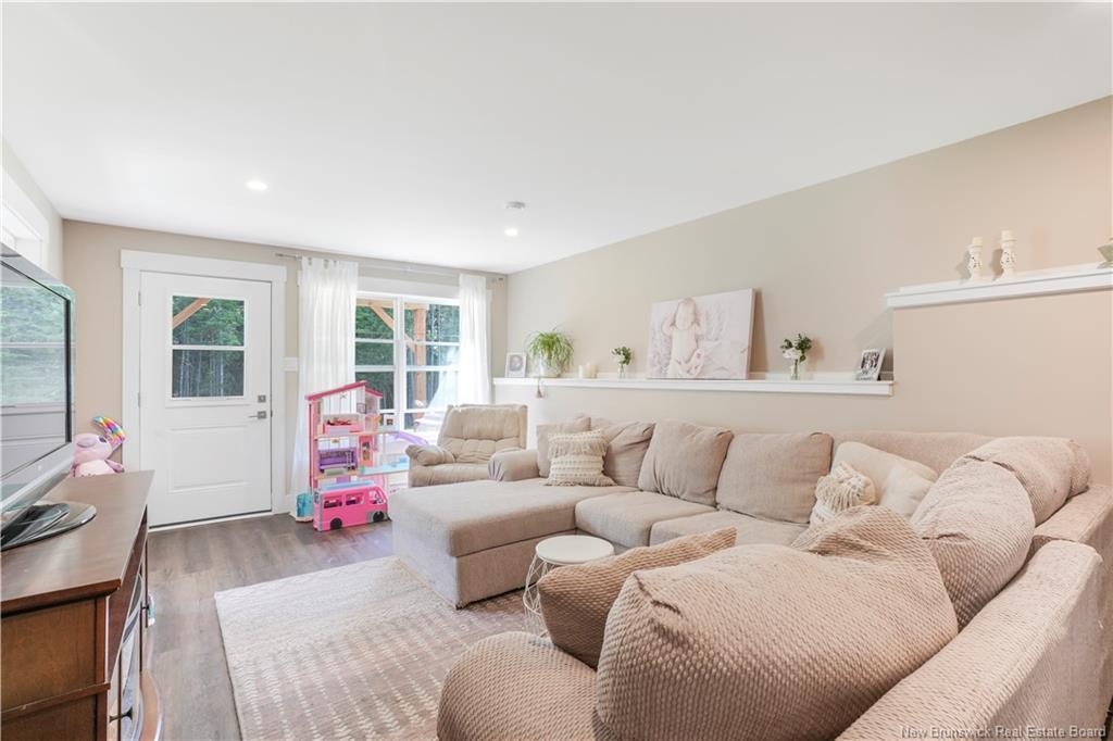 45 Weavers Wy, Fredericton, NB