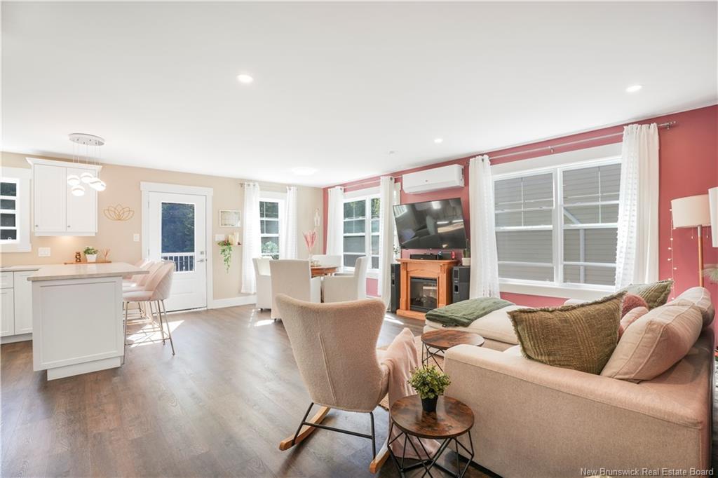 45 Weavers Wy, Fredericton, NB