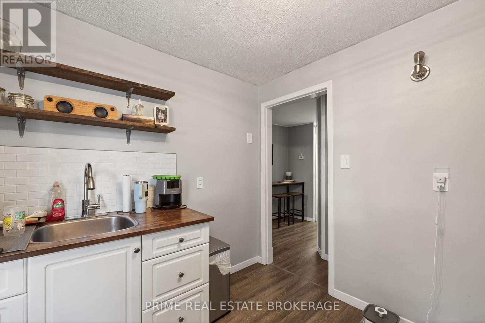 38 Hincks Street, St. Thomas, ON - Indoor Photo Showing Kitchen