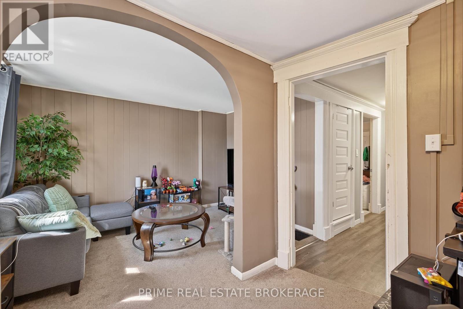 38 Hincks Street, St. Thomas, ON - Indoor