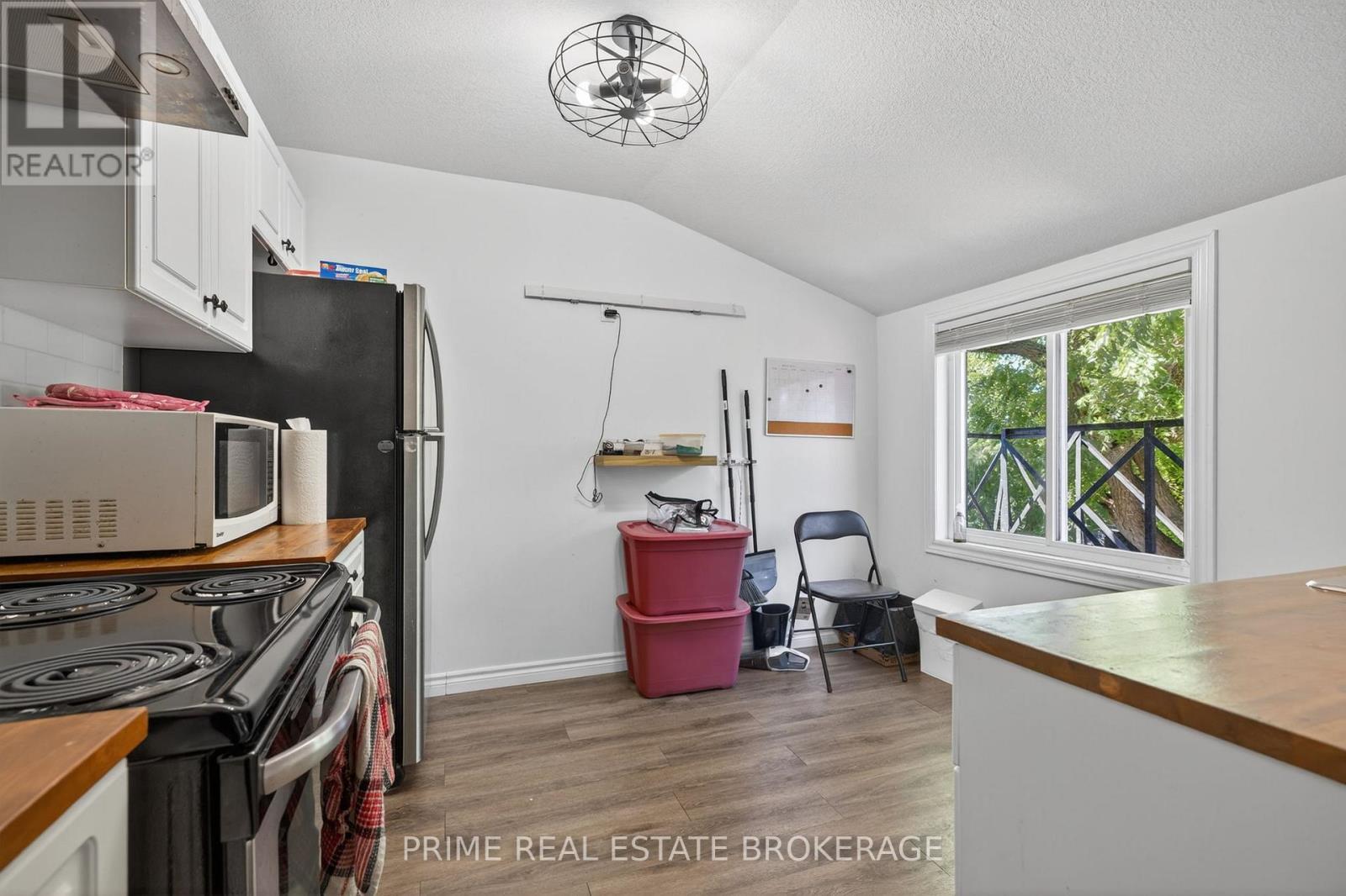 38 Hincks Street, St. Thomas, ON - Indoor