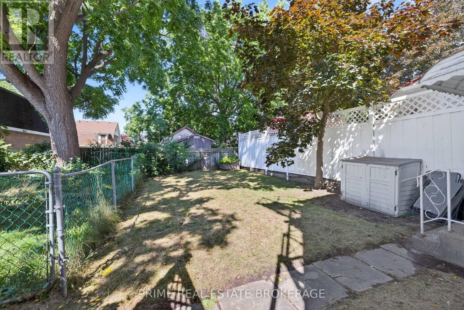 38 Hincks Street, St. Thomas, ON - Outdoor