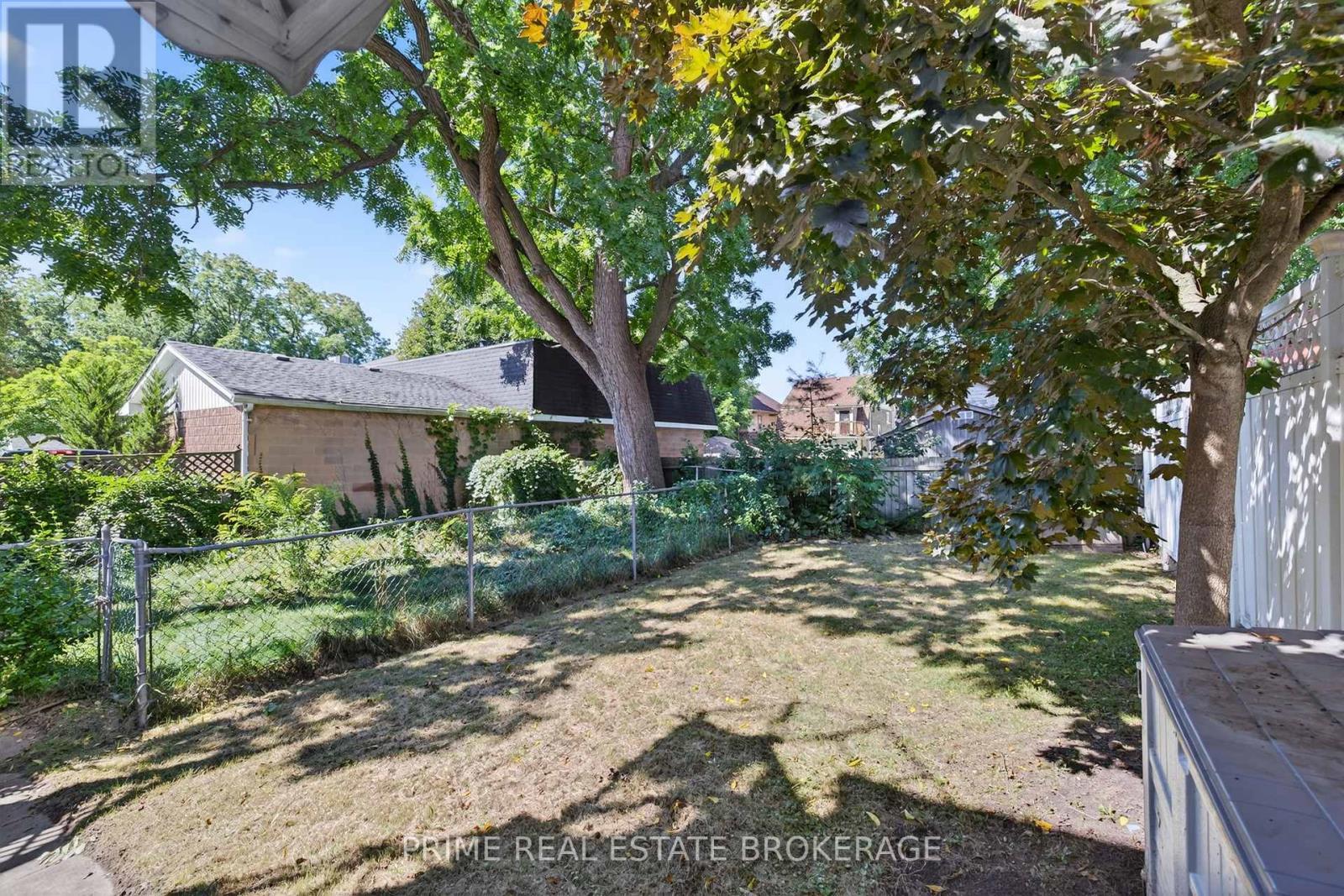 38 Hincks Street, St. Thomas, ON - Outdoor