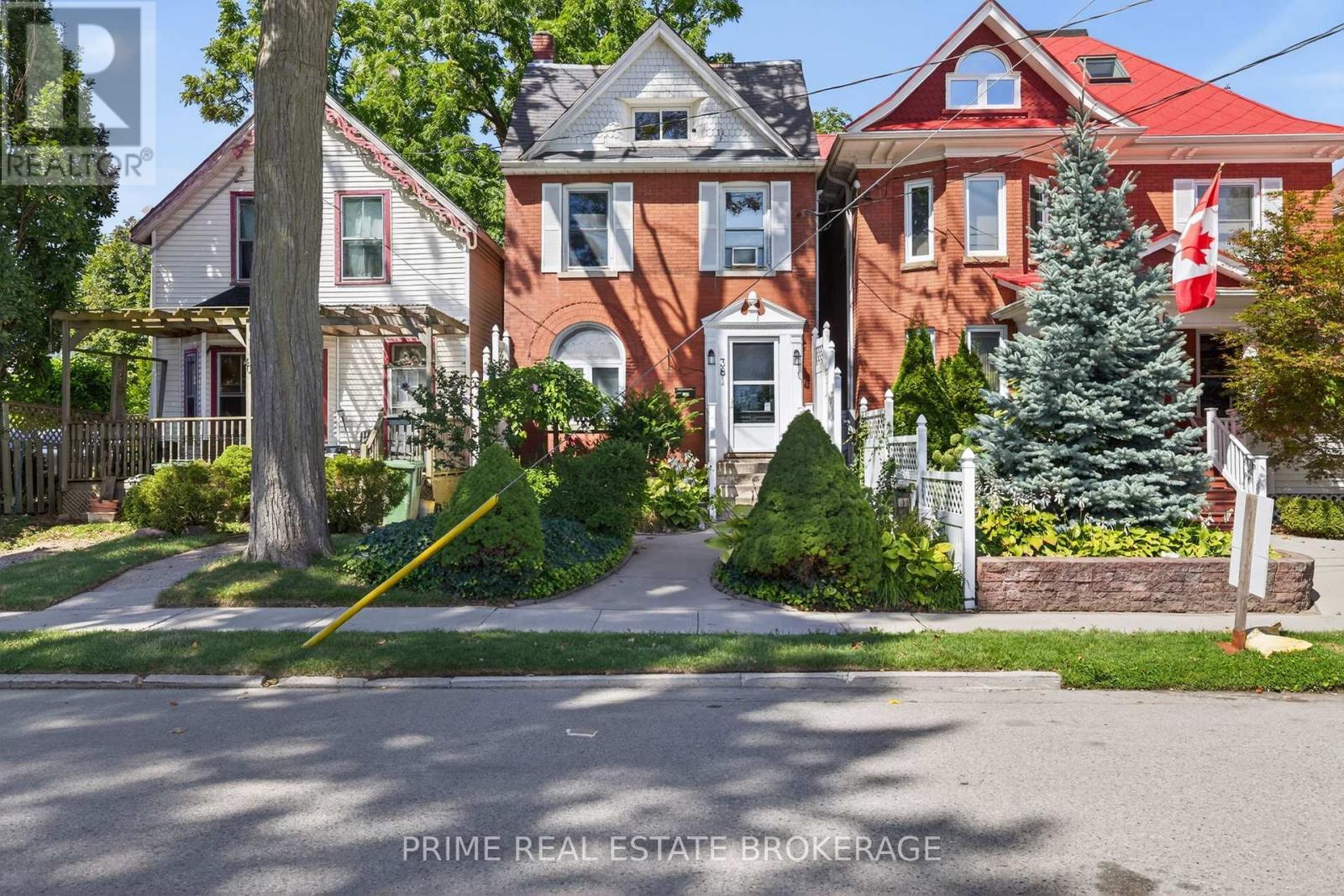 38 Hincks Street, St. Thomas, ON - Outdoor With Facade