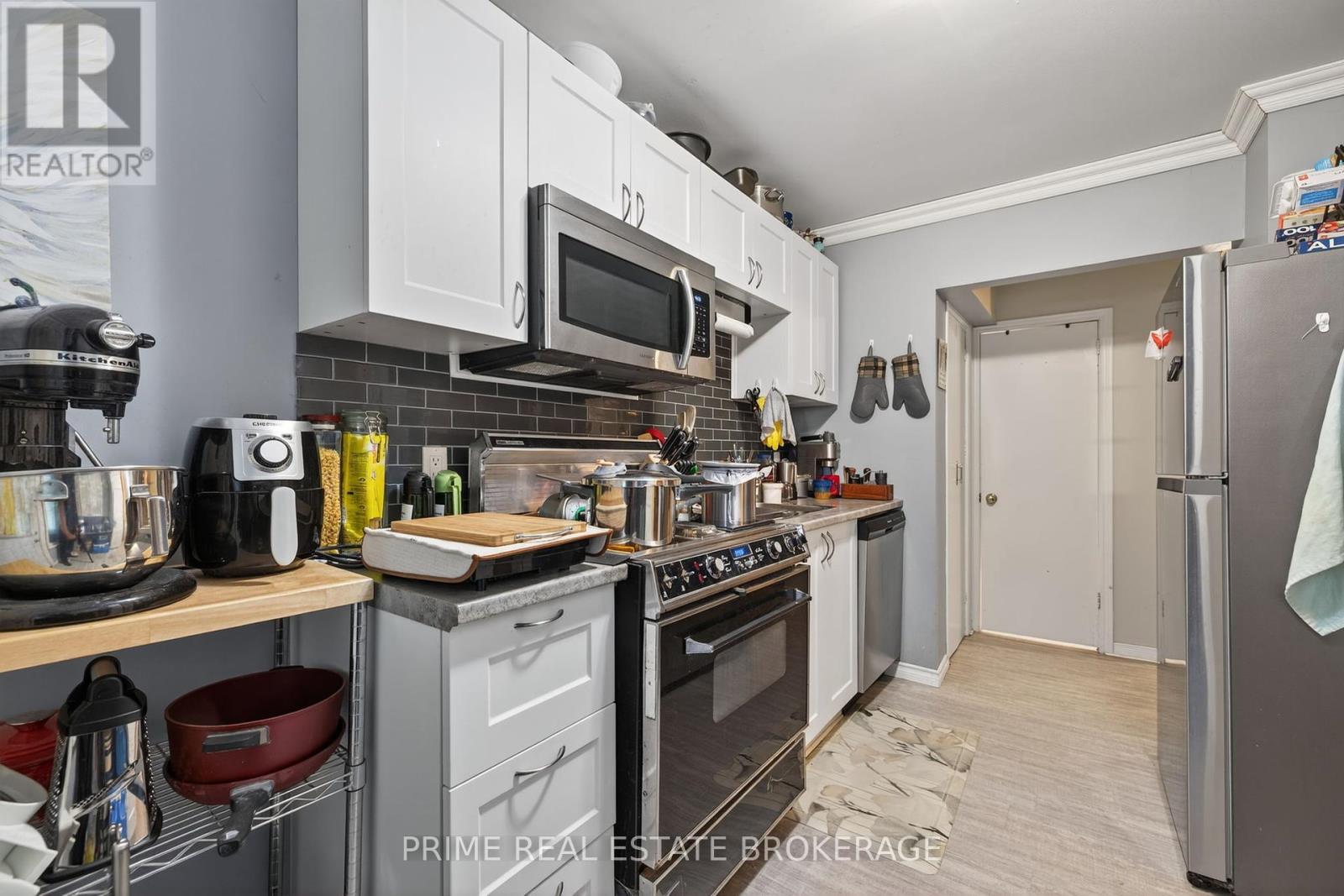 38 Hincks Street, St. Thomas, ON - Indoor Photo Showing Kitchen