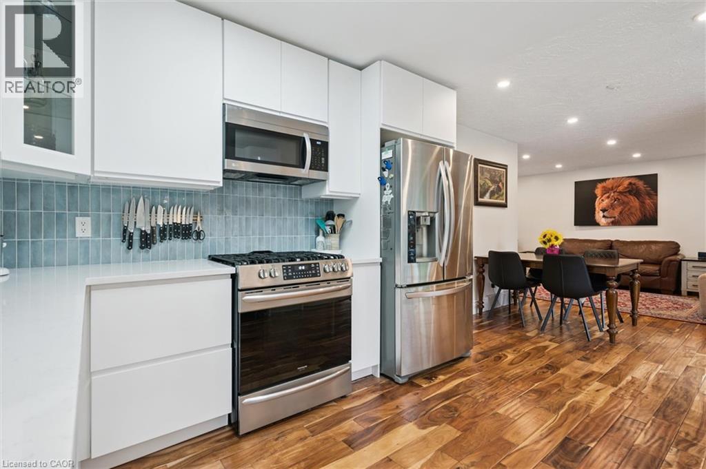 37 Victoria Crescent, Fergus, ON - Indoor Photo Showing Kitchen