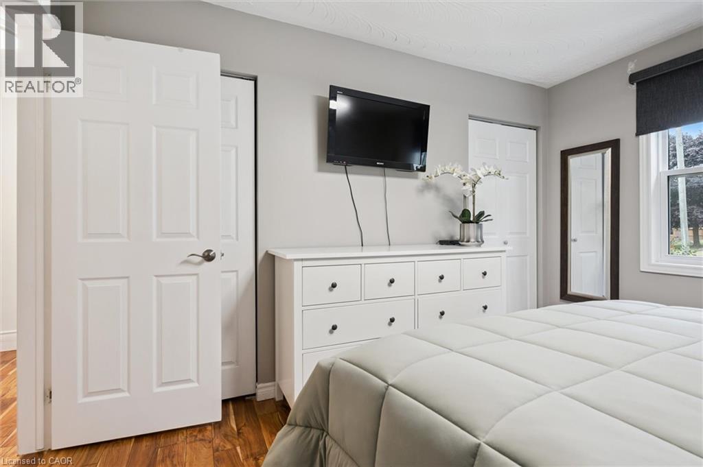 37 Victoria Crescent, Fergus, ON - Indoor Photo Showing Bedroom